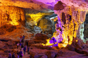 Sung Sot Cave Ha Long Bay in noth package tour