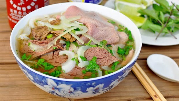 hanoi food tour - pho