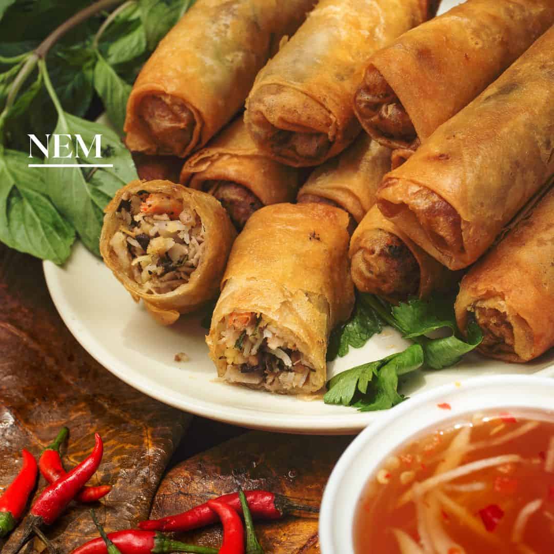 Vietnamese traditional food 8
