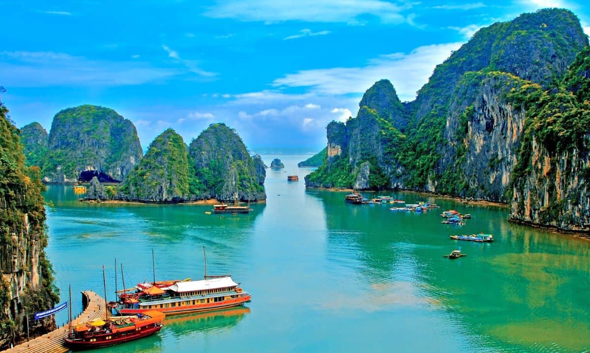 Vietnam package tour from Philippines