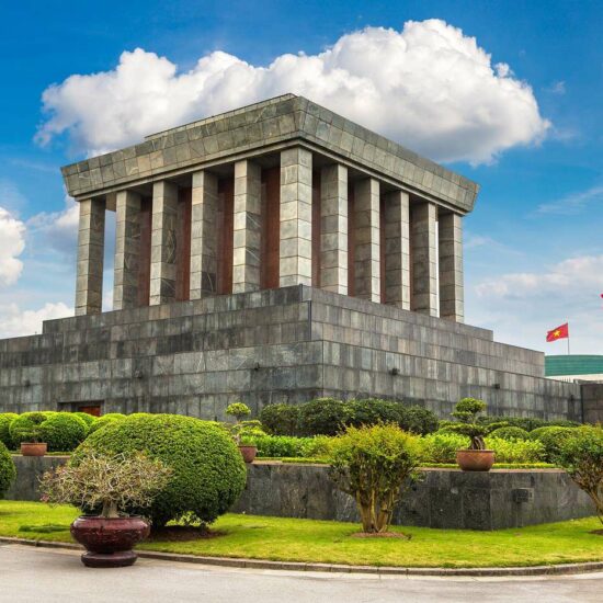 visit ho chi minh mausoleum on Noth package tour