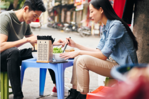 Vietnam Food Safety: Sidewalk dining culture