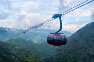 How to get to Fansipan: by cable car