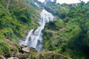 how to get to silver waterfall: take a motorbike or car along National Highway 4D