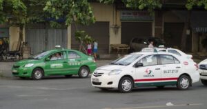 only choose reputable taxi to avoid travel scam in vietnam