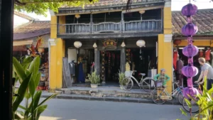 b'lan silk hoi an